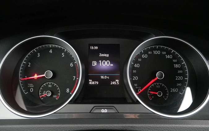Volkswagen Golf cena 59899 przebieg: 40875, rok produkcji 2019 z Warszawa małe 137
